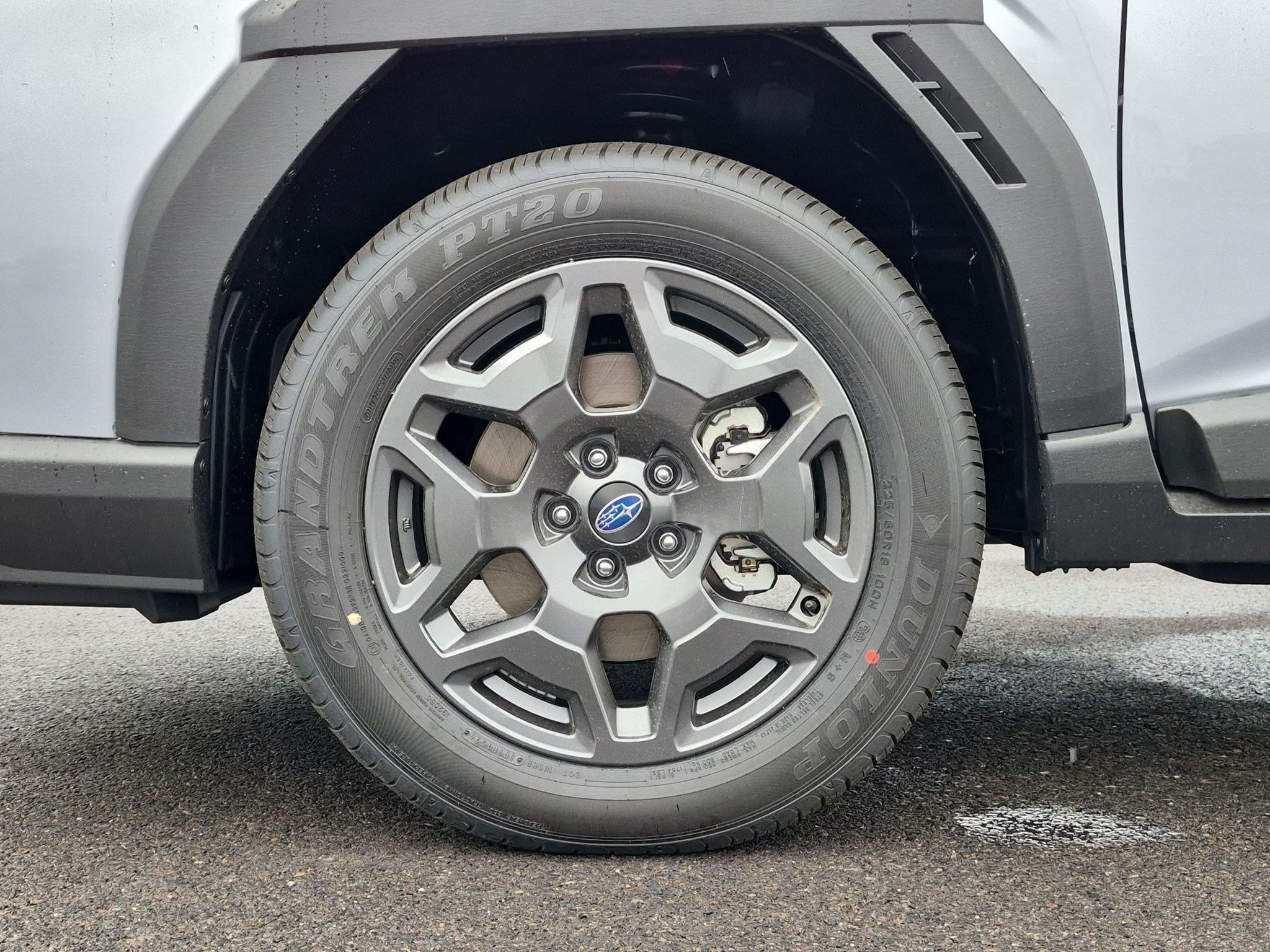 New 2026 Ice Silver Metallic Subaru Premium image 24