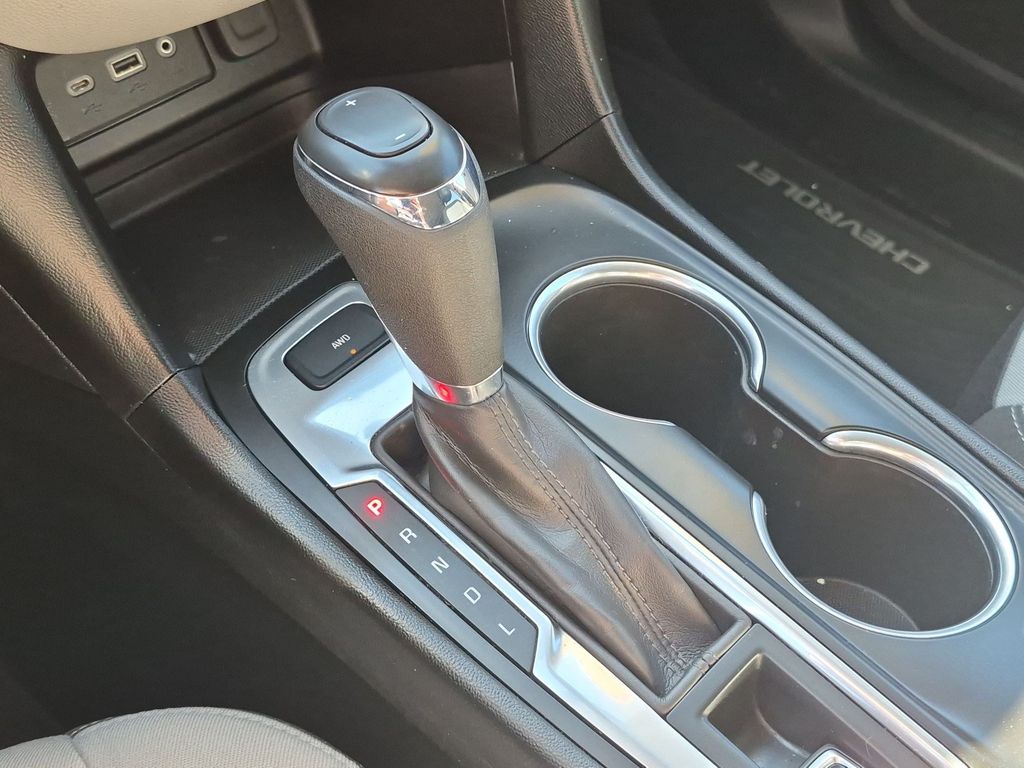 Used 2020 Pacific Blue Metallic Chevrolet LT image 12
