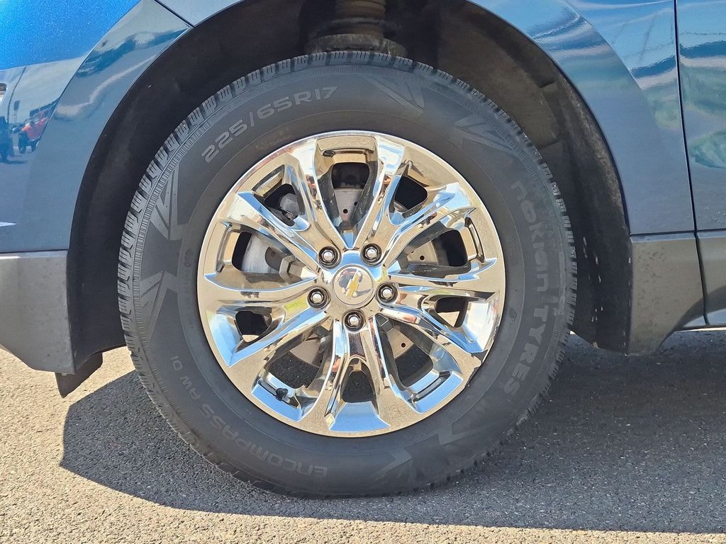 Used 2020 Pacific Blue Metallic Chevrolet LT image 24