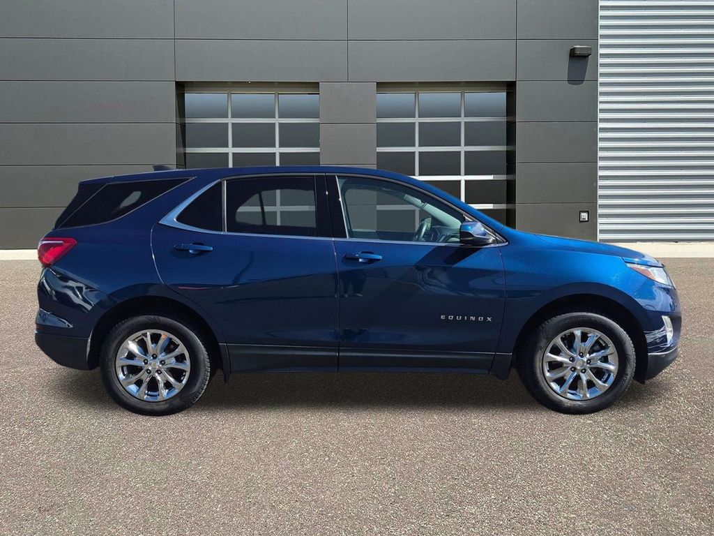 Used 2020 Pacific Blue Metallic Chevrolet LT image 4