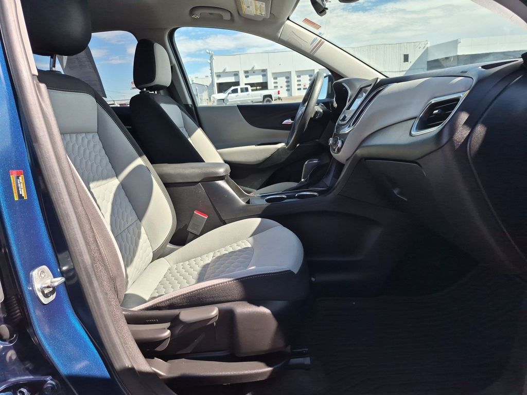 Used 2020 Pacific Blue Metallic Chevrolet LT image 21