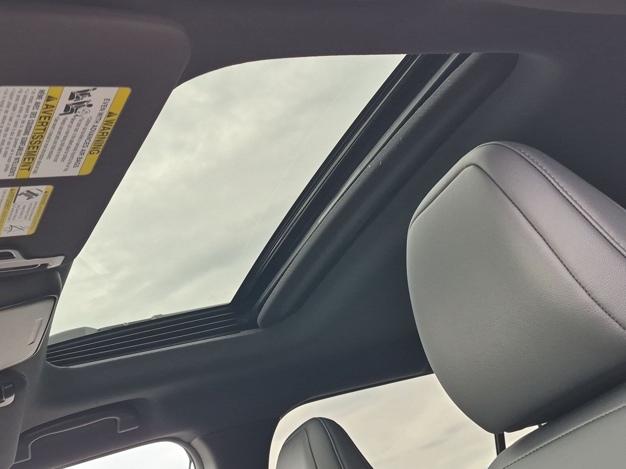 New 2026 Crystal White Pearl Subaru Premium image 16