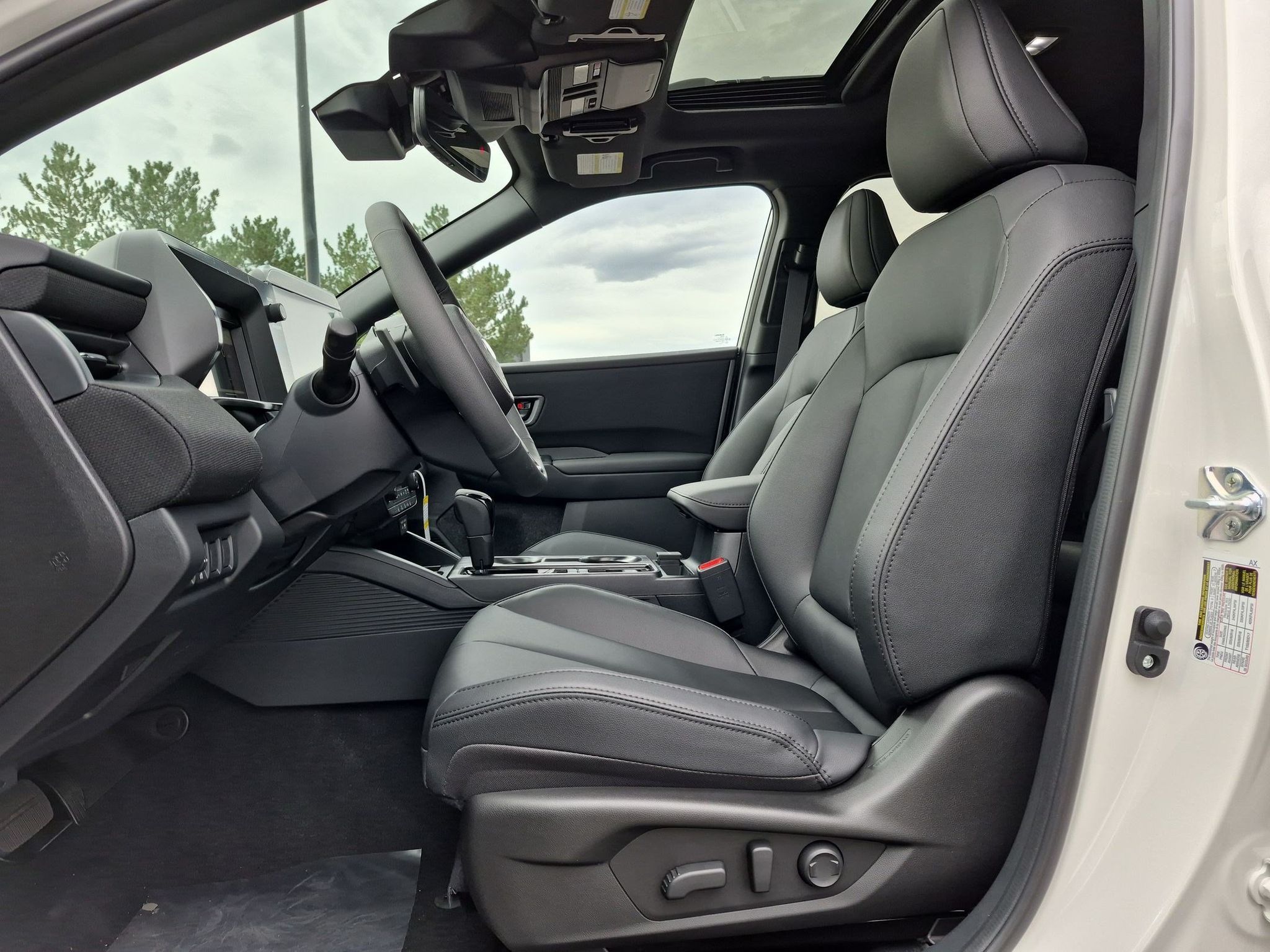 New 2026 Crystal White Pearl Subaru Premium image 17