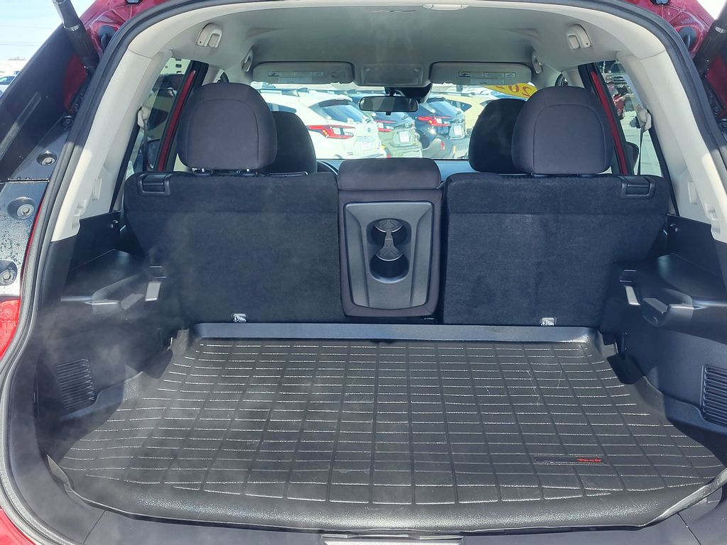 Used 2020 Scarlet Ember Tintcoat Nissan SV image 22