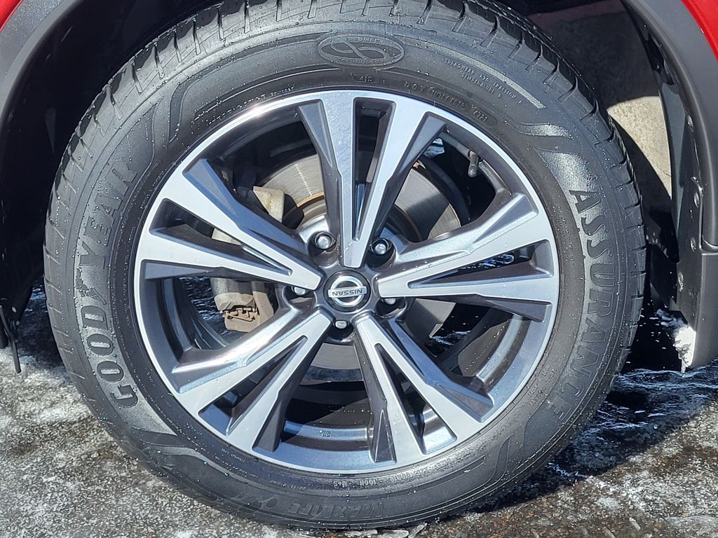 Used 2020 Scarlet Ember Tintcoat Nissan SV image 7