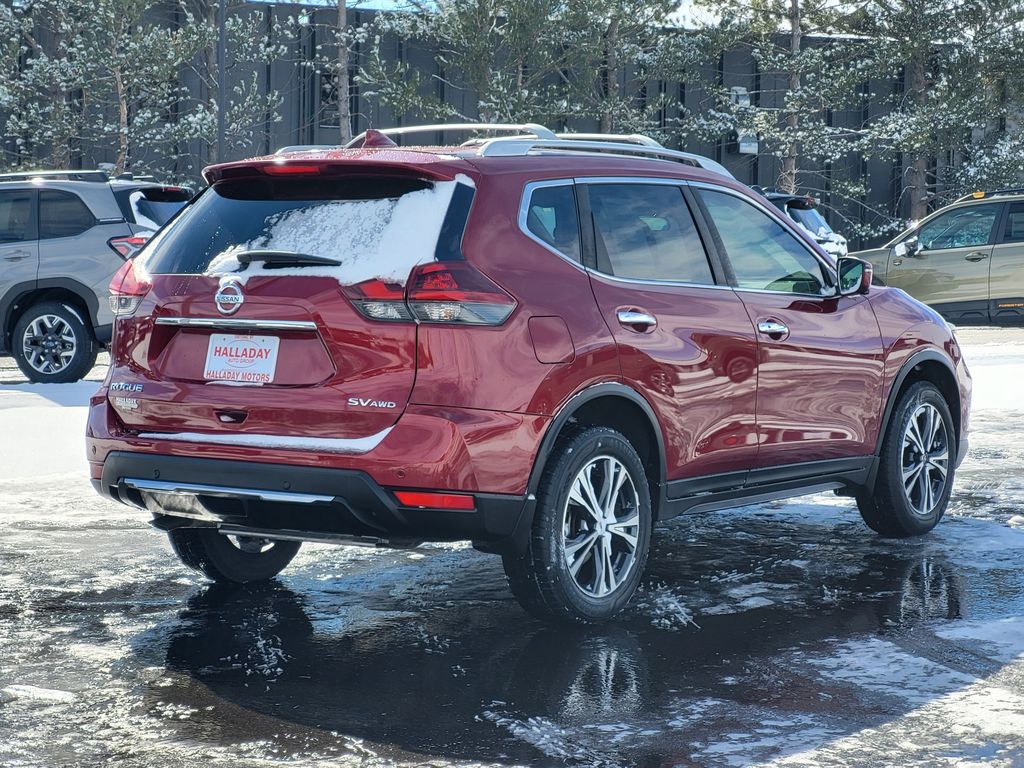 Used 2020 Scarlet Ember Tintcoat Nissan SV image 3