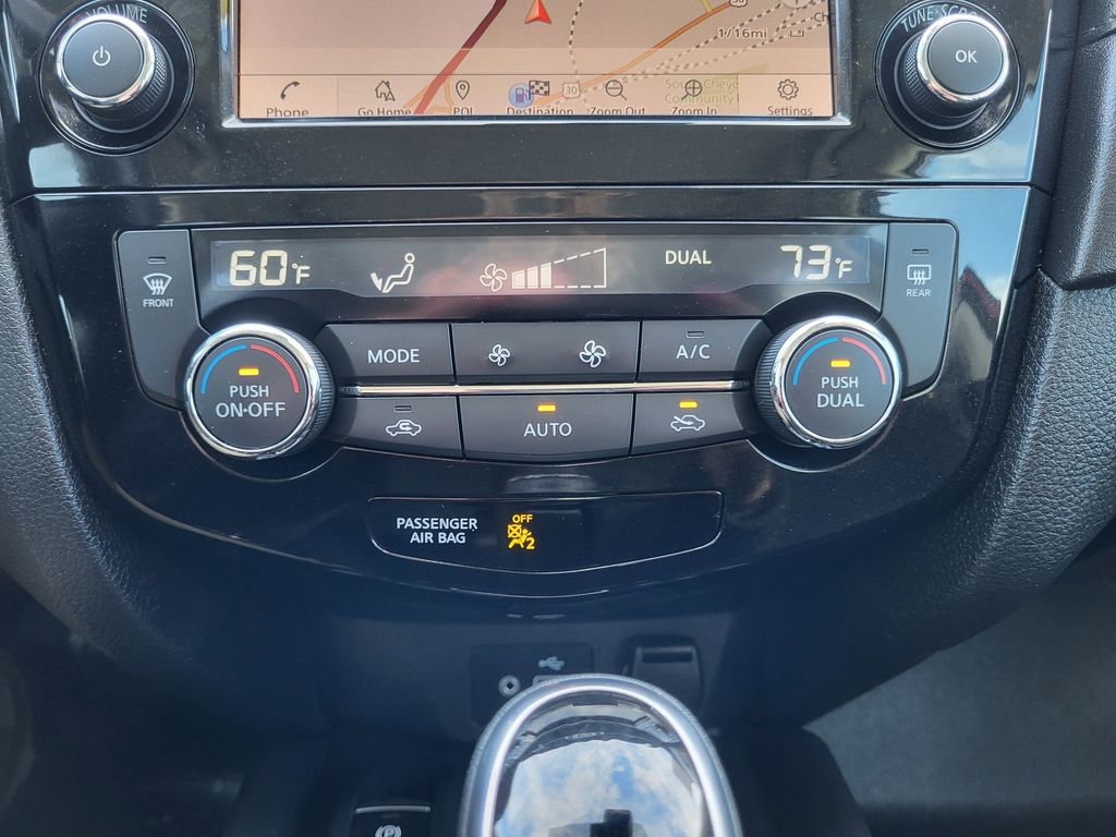 Used 2020 Scarlet Ember Tintcoat Nissan SV image 17