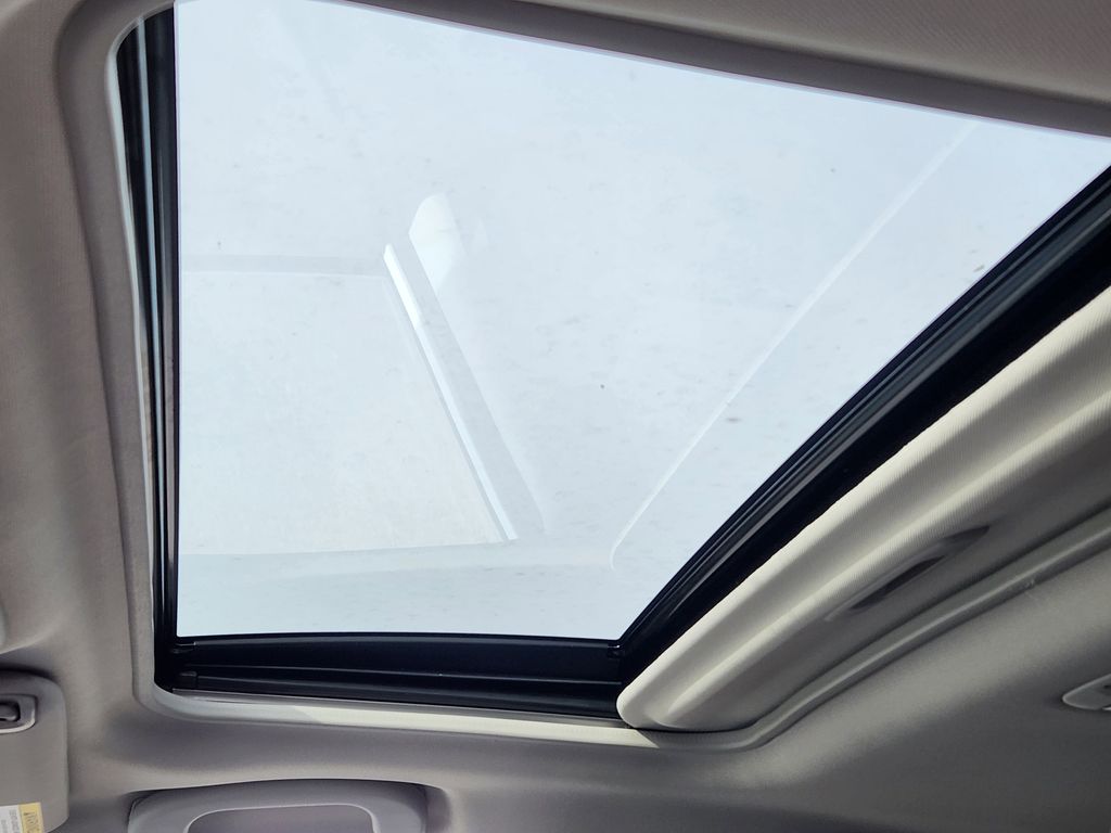 New 2026 Crystal White Pearl Subaru Premium image 25