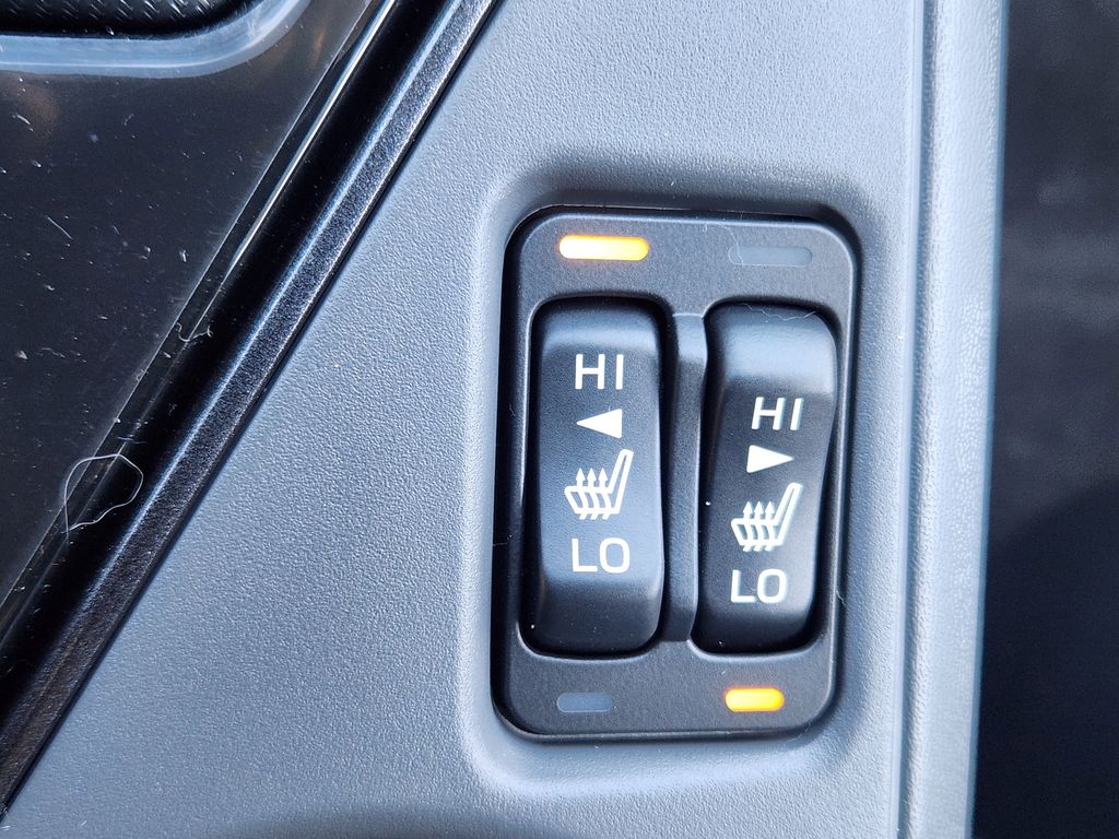 New 2026 Ice Silver Metallic Subaru Limited image 22