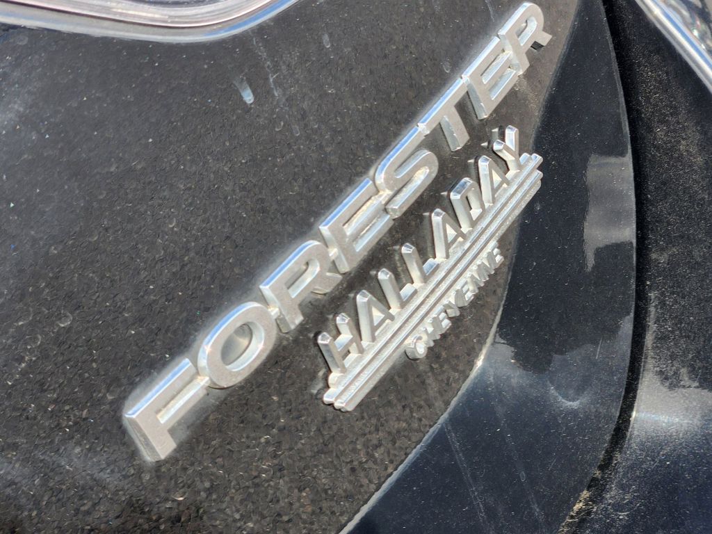 Certified Used 2023 Crystal Black Silica Subaru Premium image 10