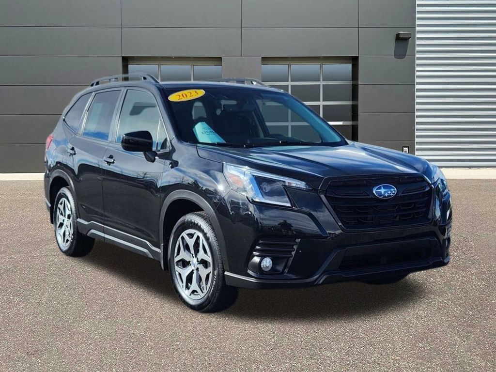 Certified Used 2023 Crystal Black Silica Subaru Premium image 6