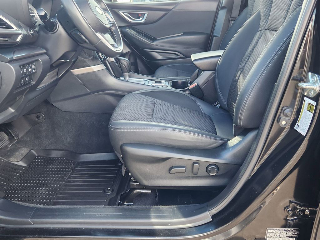 Certified Used 2023 Crystal Black Silica Subaru Premium image 12