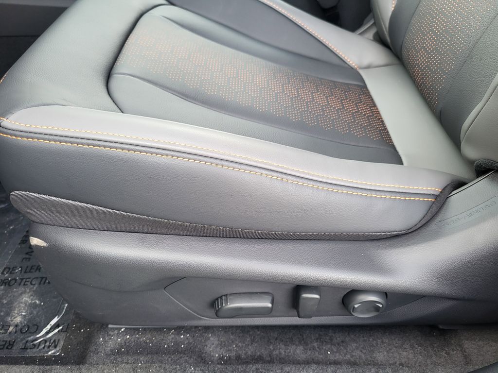 New 2026 Magnetite Gray Metallic/Crystal Black Silica Subaru Limited image 11