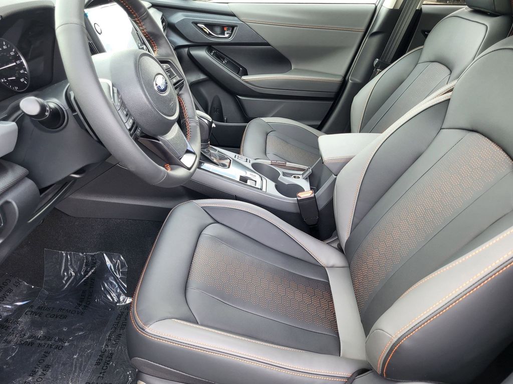 New 2026 Magnetite Gray Metallic/Crystal Black Silica Subaru Limited image 9