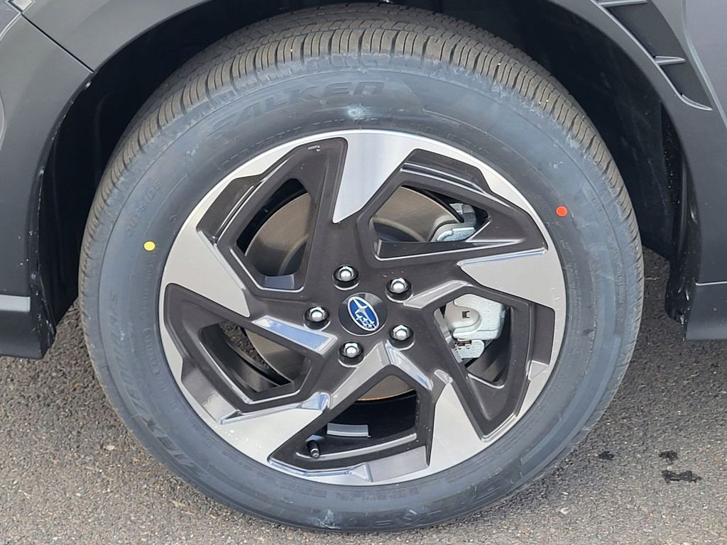 New 2026 Magnetite Gray Metallic/Crystal Black Silica Subaru Limited image 7