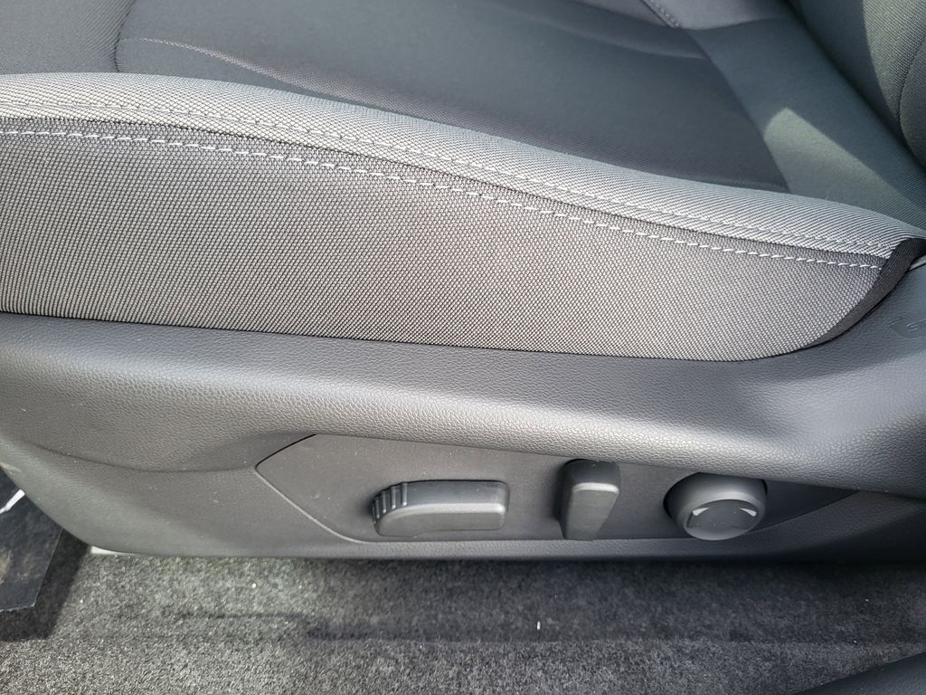 New 2026 Crystal White Pearl Subaru Premium image 11