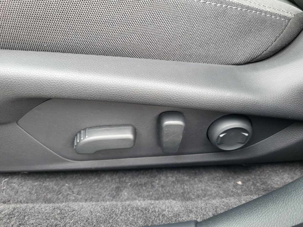 New 2026 Magnetite Gray Metallic/Crystal Black Silica Subaru Premium image 11