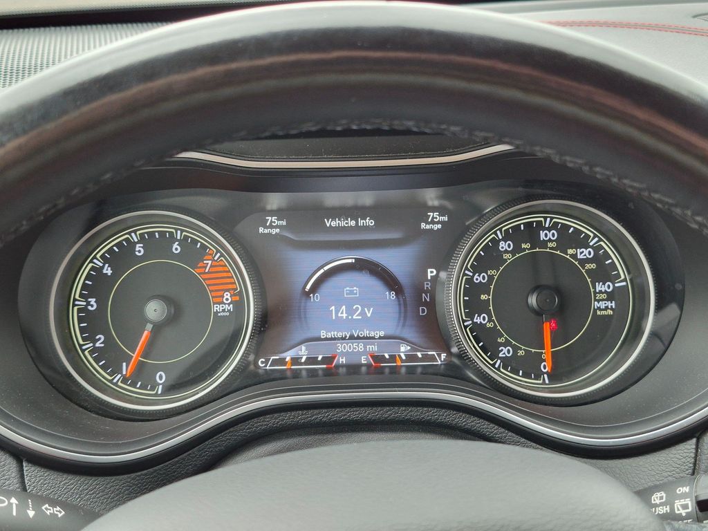 Used 2020 Diamond Black Crystal Pearlcoat Jeep Trailhawk image 11