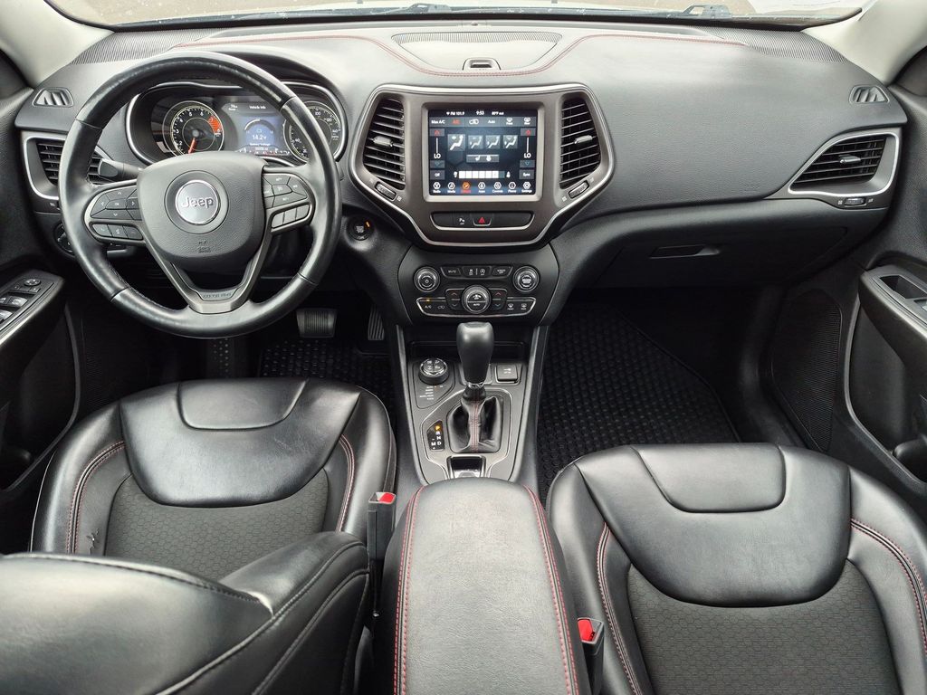 Used 2020 Diamond Black Crystal Pearlcoat Jeep Trailhawk image 17