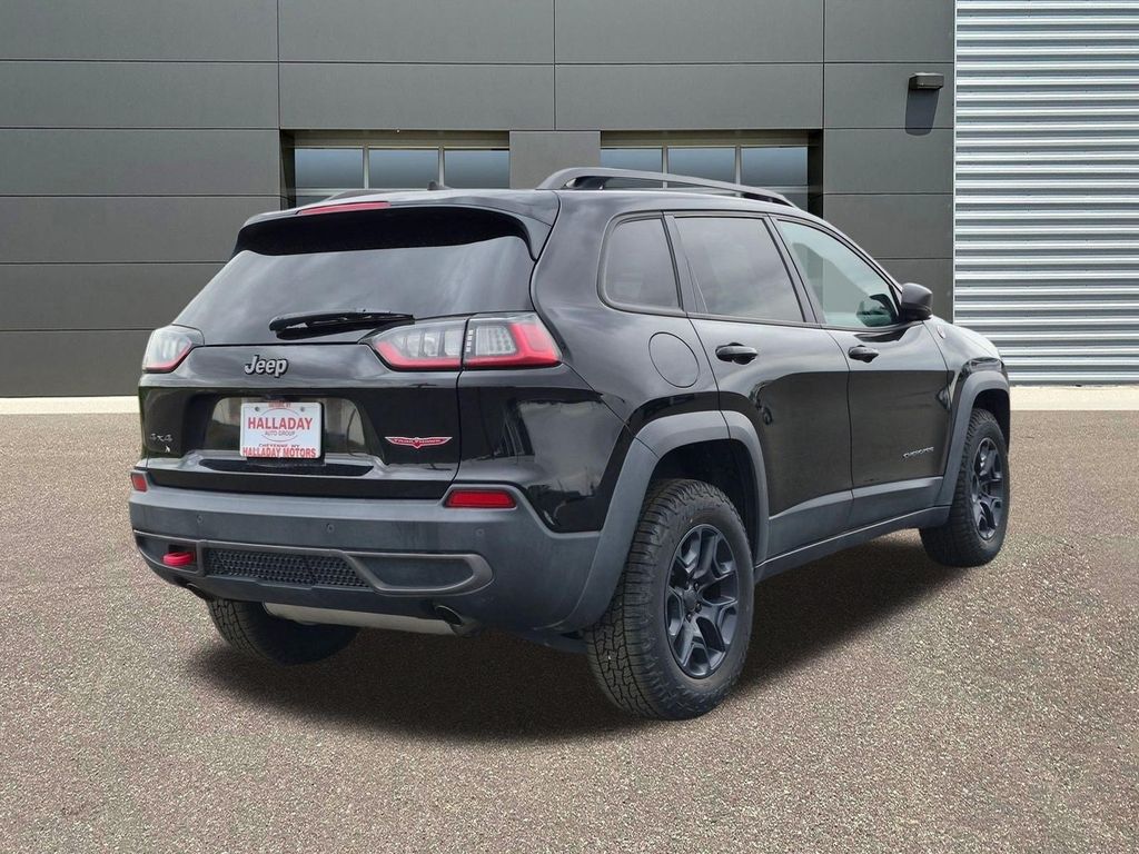 Used 2020 Diamond Black Crystal Pearlcoat Jeep Trailhawk image 5