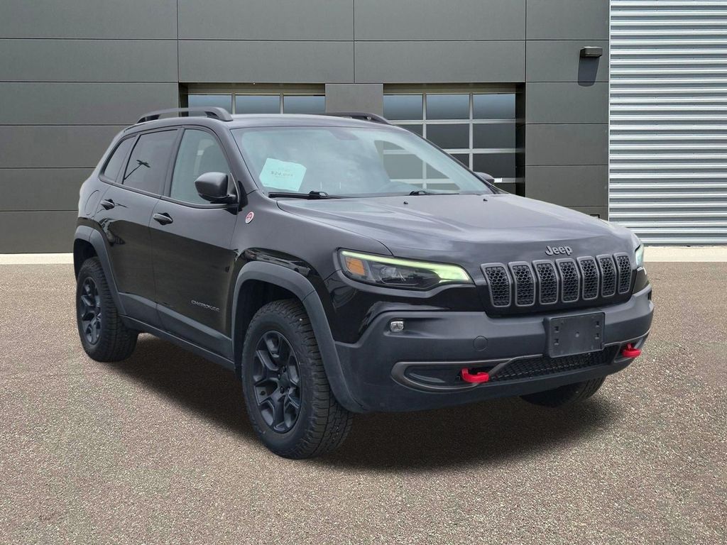 Used 2020 Diamond Black Crystal Pearlcoat Jeep Trailhawk image 3
