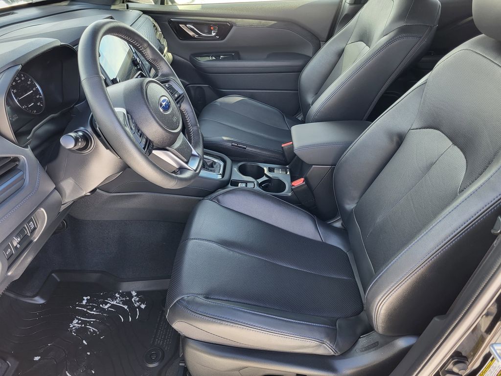 Certified Used 2025 Crystal Black Silica Subaru Limited image 9