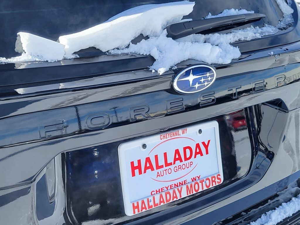 Certified Used 2025 Crystal Black Silica Subaru Limited image 8