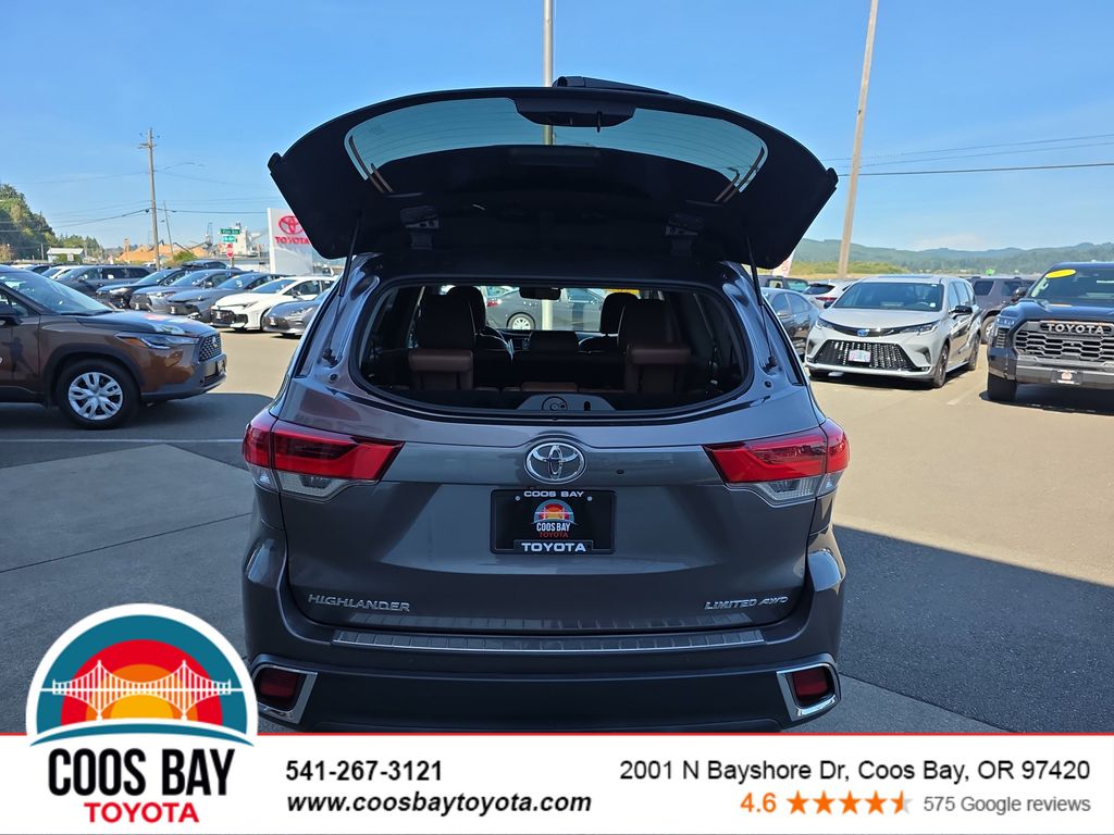 used 2017 Toyota Highlander car, priced at $29,981