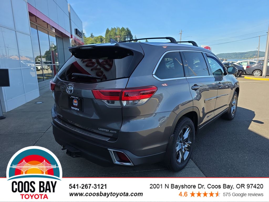 used 2017 Toyota Highlander car, priced at $29,981