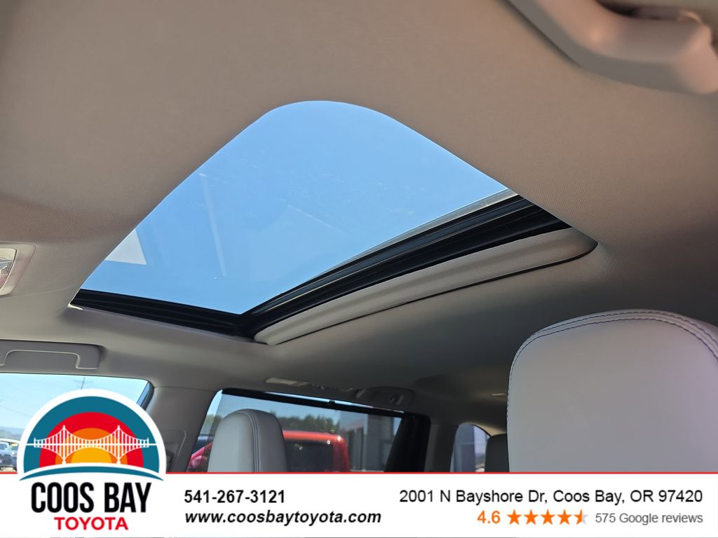 used 2018 Toyota Highlander car, priced at $27,992
