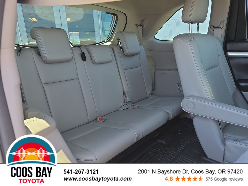 used 2018 Toyota Highlander car, priced at $27,992
