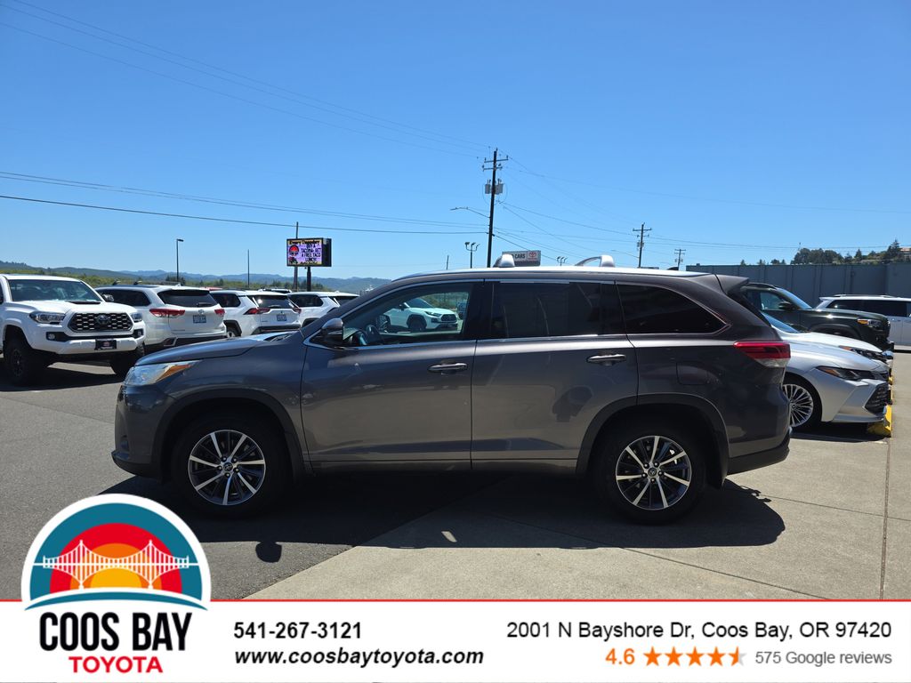used 2018 Toyota Highlander car, priced at $27,992