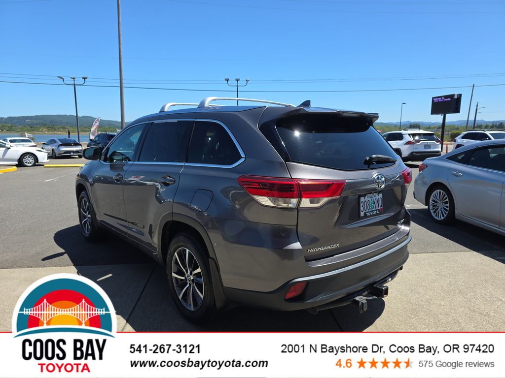 used 2018 Toyota Highlander car, priced at $27,992