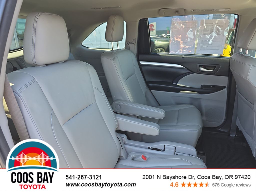used 2018 Toyota Highlander car, priced at $27,992