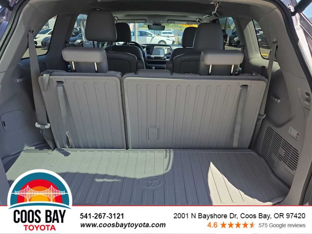 used 2018 Toyota Highlander car, priced at $27,992