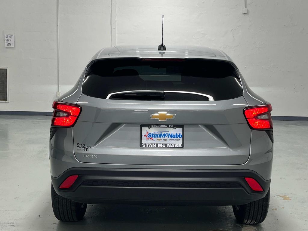 new 2025 Chevrolet Trax car, priced at $22,222