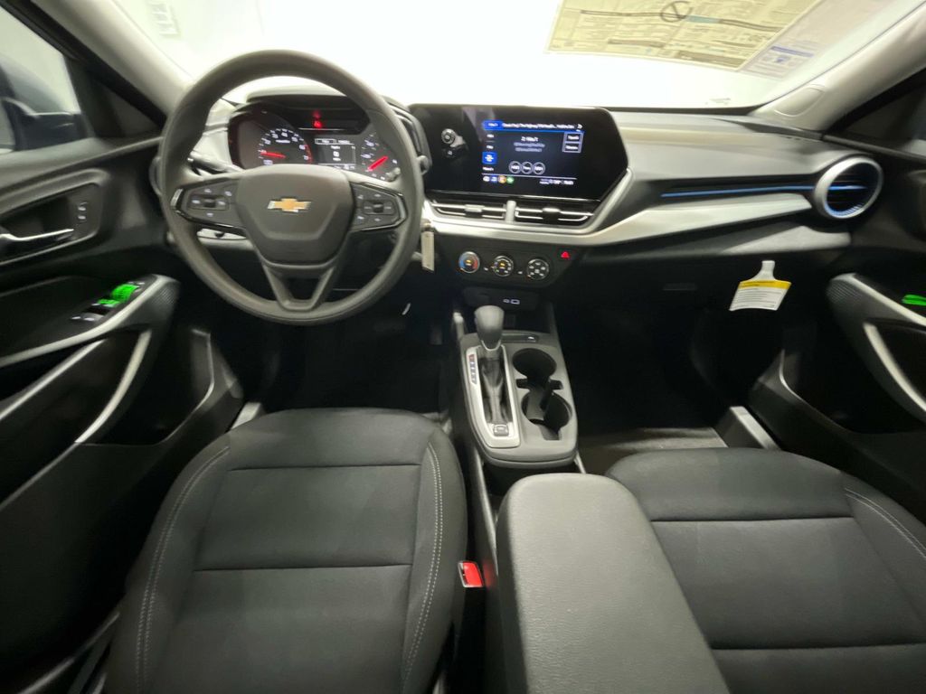 new 2025 Chevrolet Trax car, priced at $22,222