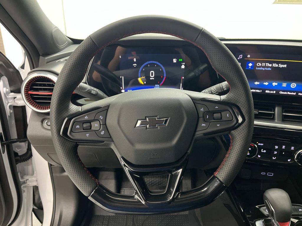 new 2025 Chevrolet Trax car, priced at $25,500