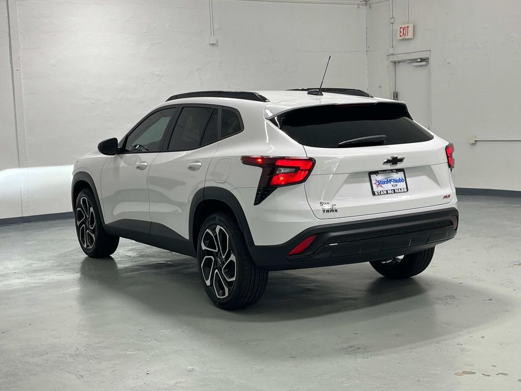 new 2025 Chevrolet Trax car, priced at $25,500