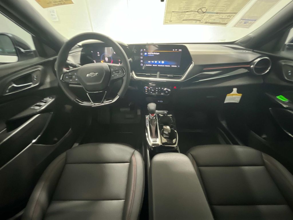 new 2025 Chevrolet Trax car, priced at $25,500