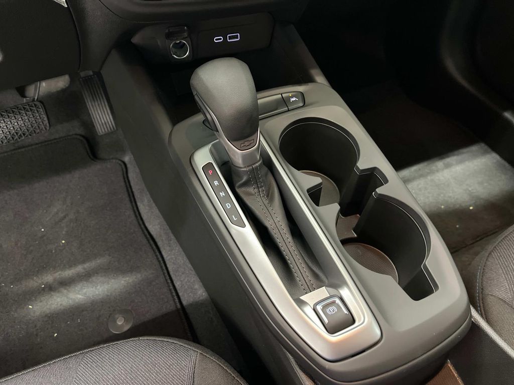new 2025 Chevrolet Trax car, priced at $22,999
