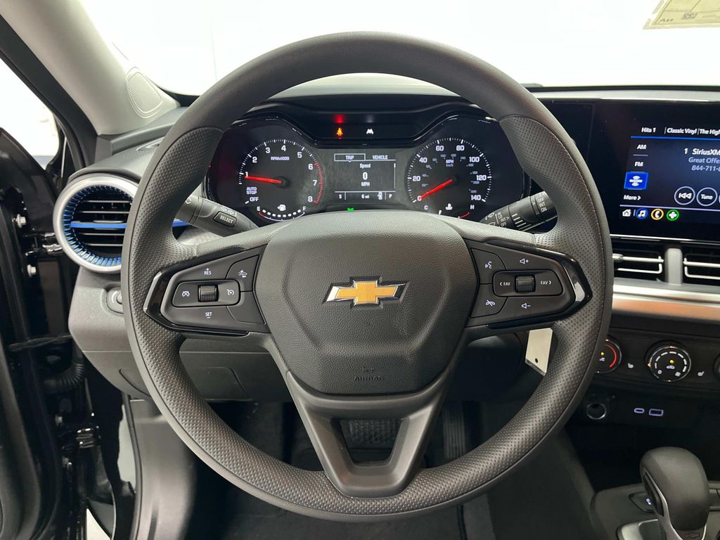 new 2025 Chevrolet Trax car, priced at $22,999