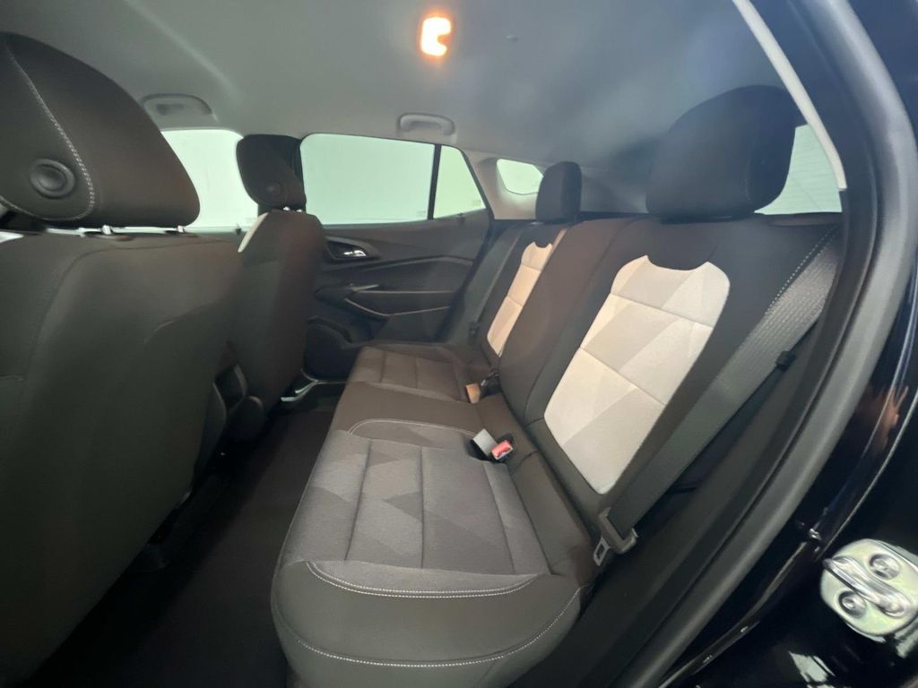 new 2025 Chevrolet Trax car, priced at $22,999