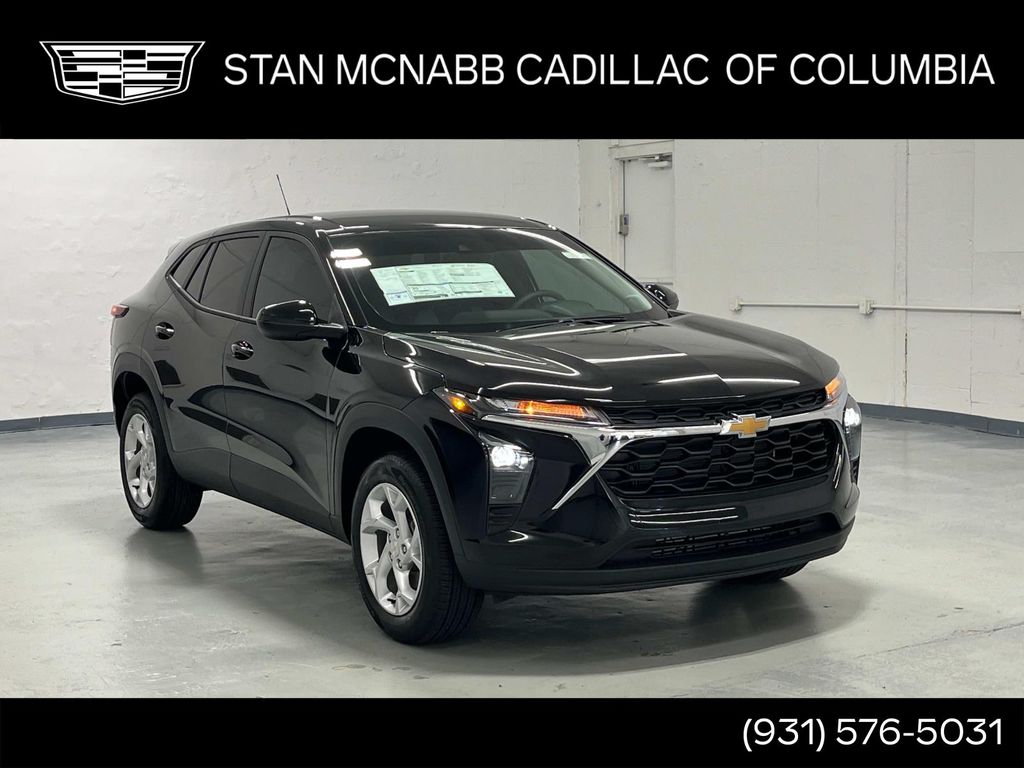new 2025 Chevrolet Trax car, priced at $22,999