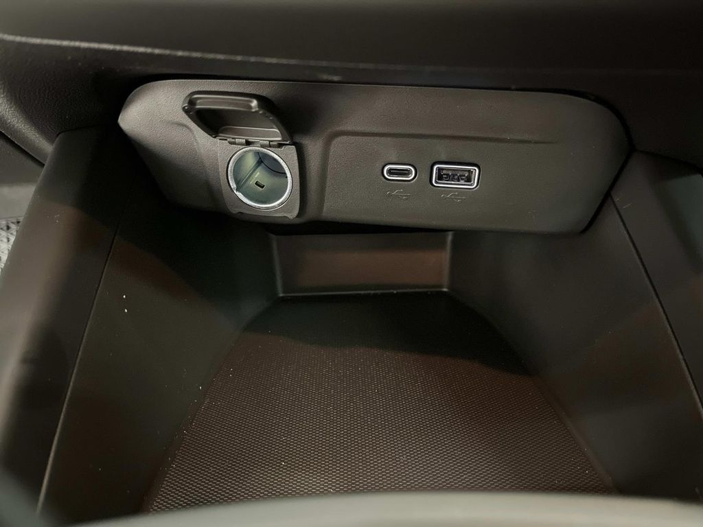 new 2025 Chevrolet Trax car, priced at $22,999