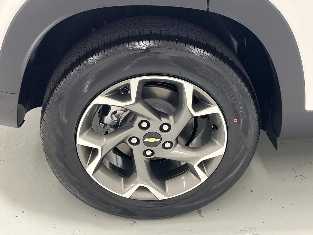 new 2025 Chevrolet Trax car, priced at $24,785