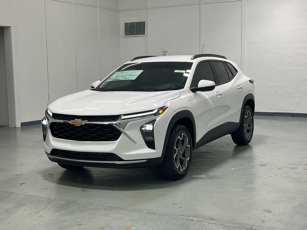new 2025 Chevrolet Trax car, priced at $24,785