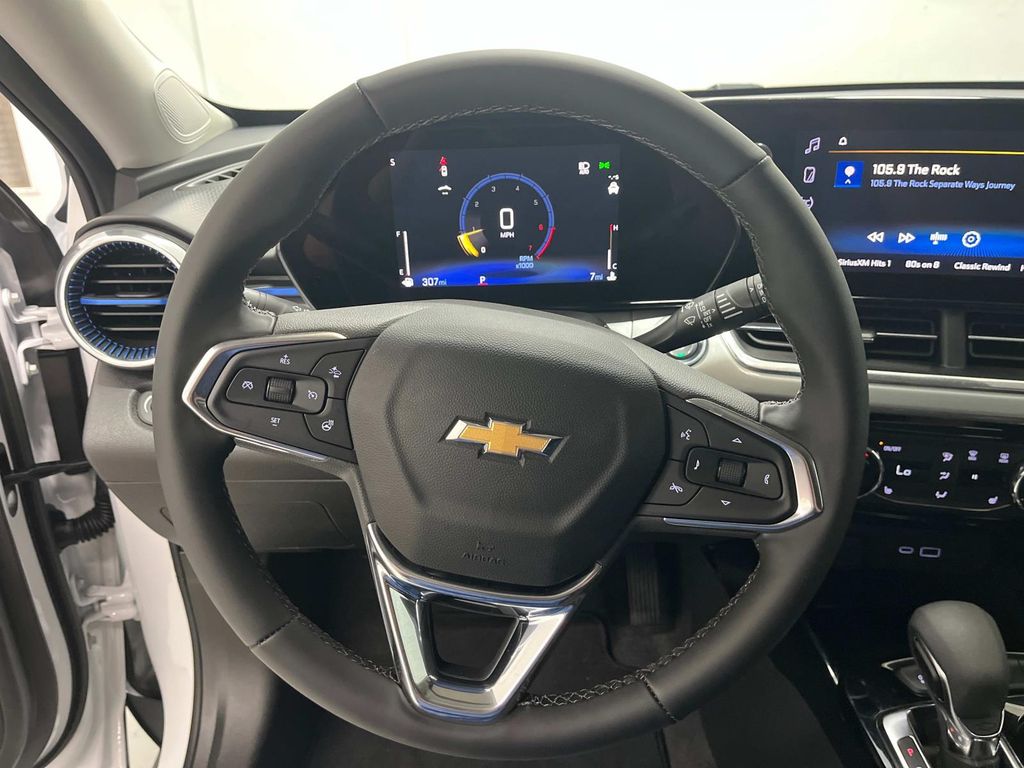 new 2025 Chevrolet Trax car, priced at $24,785