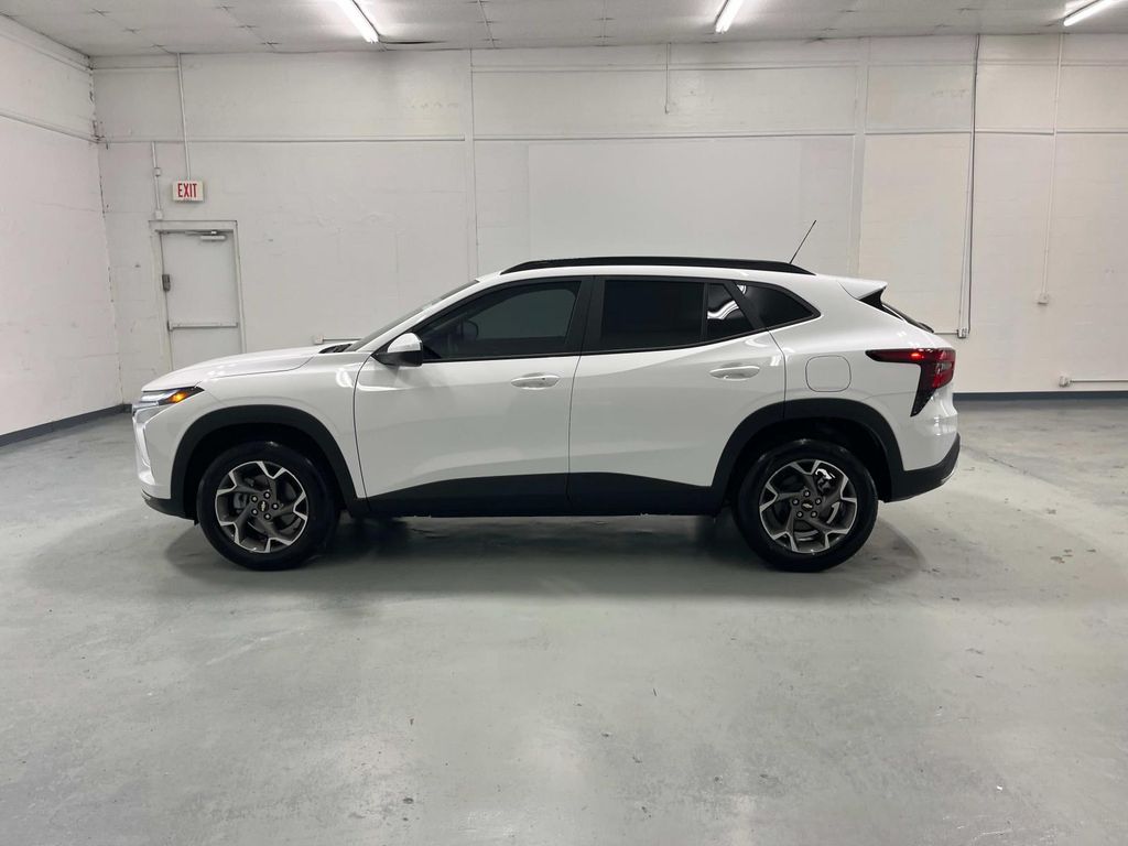 new 2025 Chevrolet Trax car, priced at $24,785