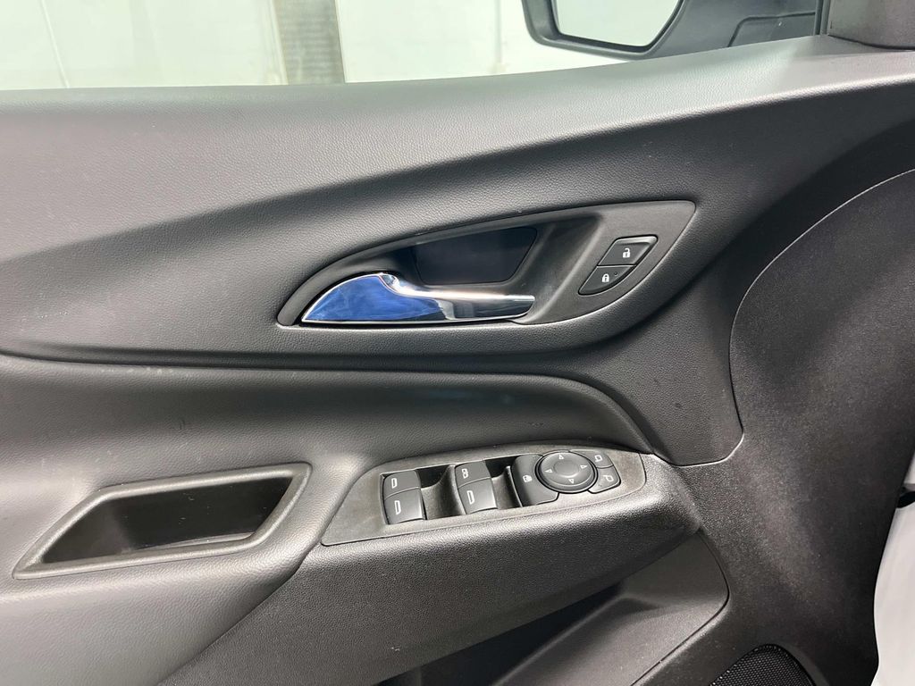 used 2022 Chevrolet Equinox car, priced at $25,989